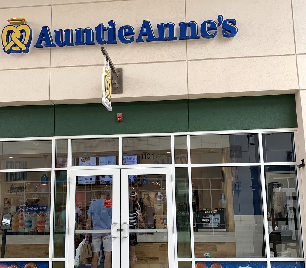 Auntie Anne`s